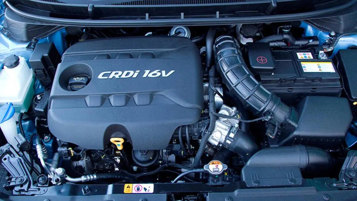 CRDi 16V yazılı motor kapağı
