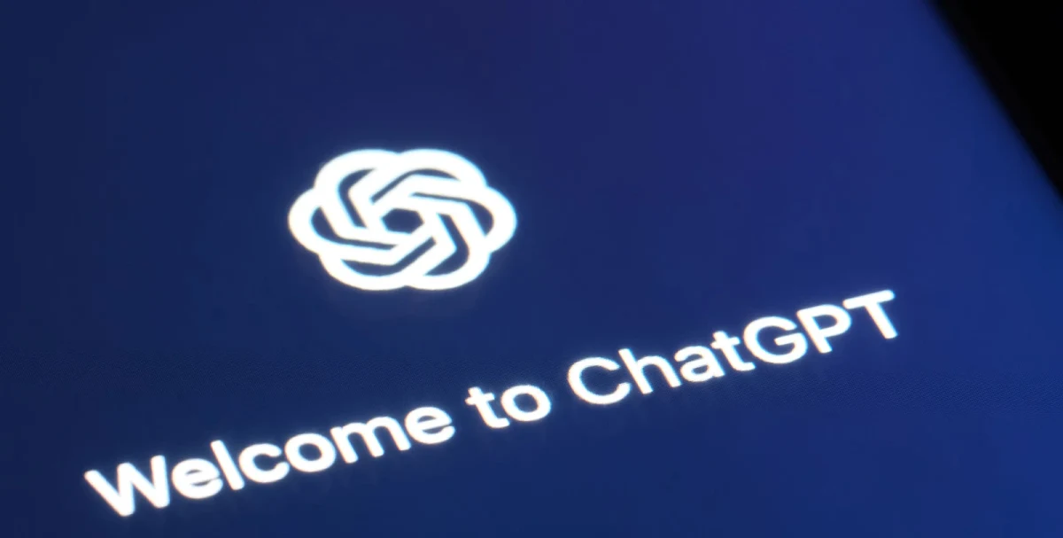 Mavi ekranda ChatGPT logosu ve “Welcome to ChatGPT” yazısı