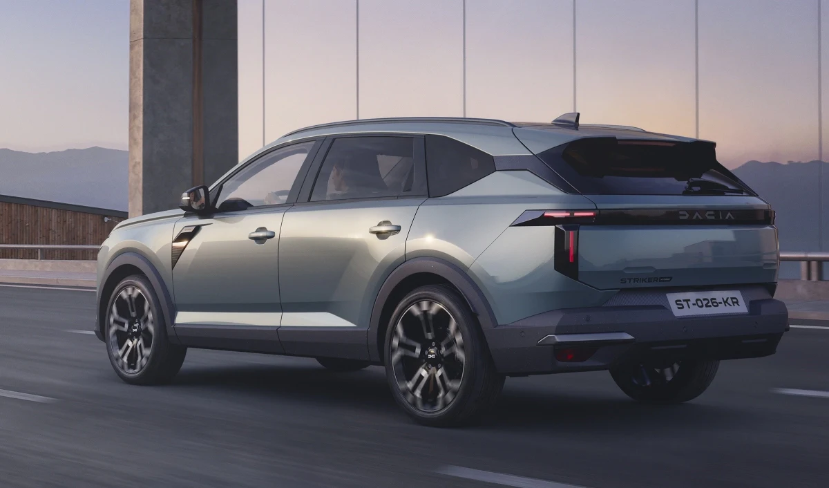 Dacia Striker’ın arkadan yan görünümü