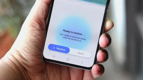 Galaxy S25 FE için AirDrop uyumlu Quick Share iddiası