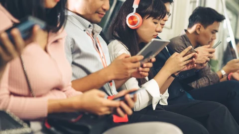 Gençler telefon aramalarına neden yanıt vermiyor?