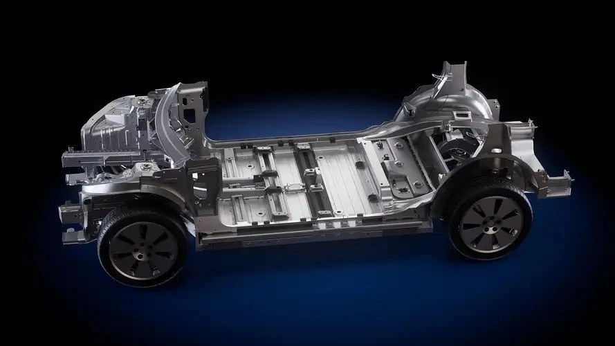 GM’nin elektrikli araç platformuna ait çıplak araç şasisi