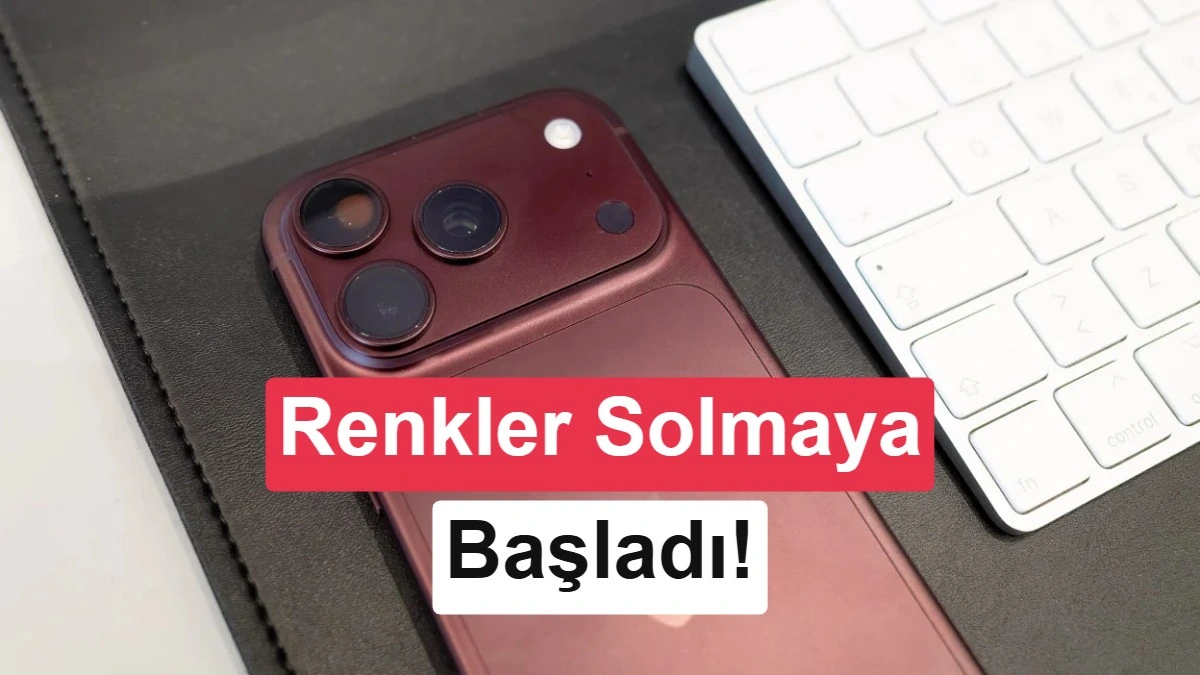 Siyah ve Bordo renkli iPhone 18 Pro modellerinin arka yüzleri ve kamera bölümleri