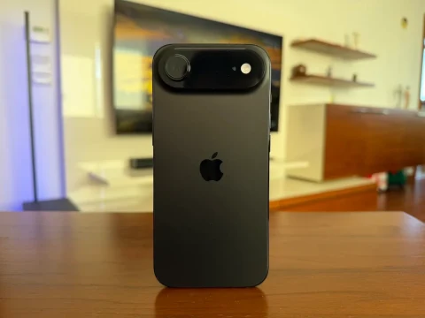 iPhone Air 2’nin 5,2 mm gövde ve daha iyi pil ömrü sunacağı iddia ediliyor