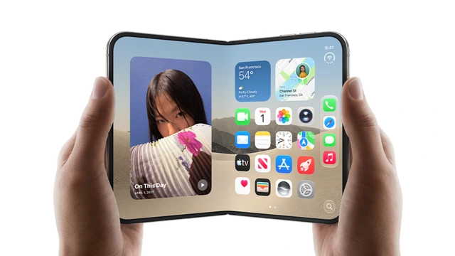 İki elle tutulan açık iPhone Duo’nun iç ekranı ve uygulama simgeleri
