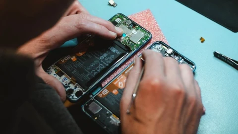 iPhone Duo’nun tamir ücretleri açıklandı: İç ekran 114 bin 939 TL
