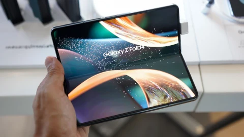 Katlanabilir telefonların iç ekranını korumak için dikkat edilmesi gerekenler