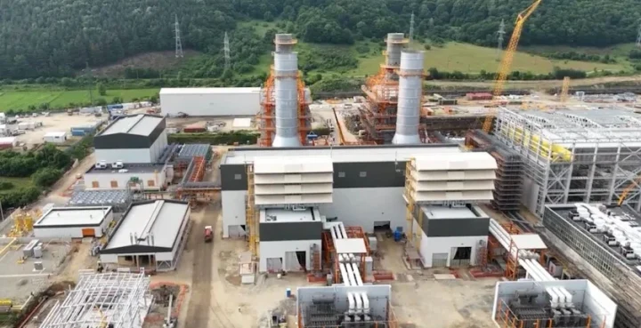 Romanya’daki Mintia doğal gaz santralinin inşaat sahası ve türbin binaları