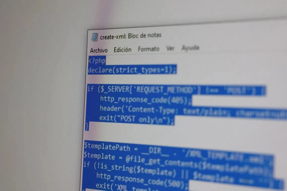 Ekranda seçili PHP kodlarının bulunduğu metin düzenleyicisi görüntüsü