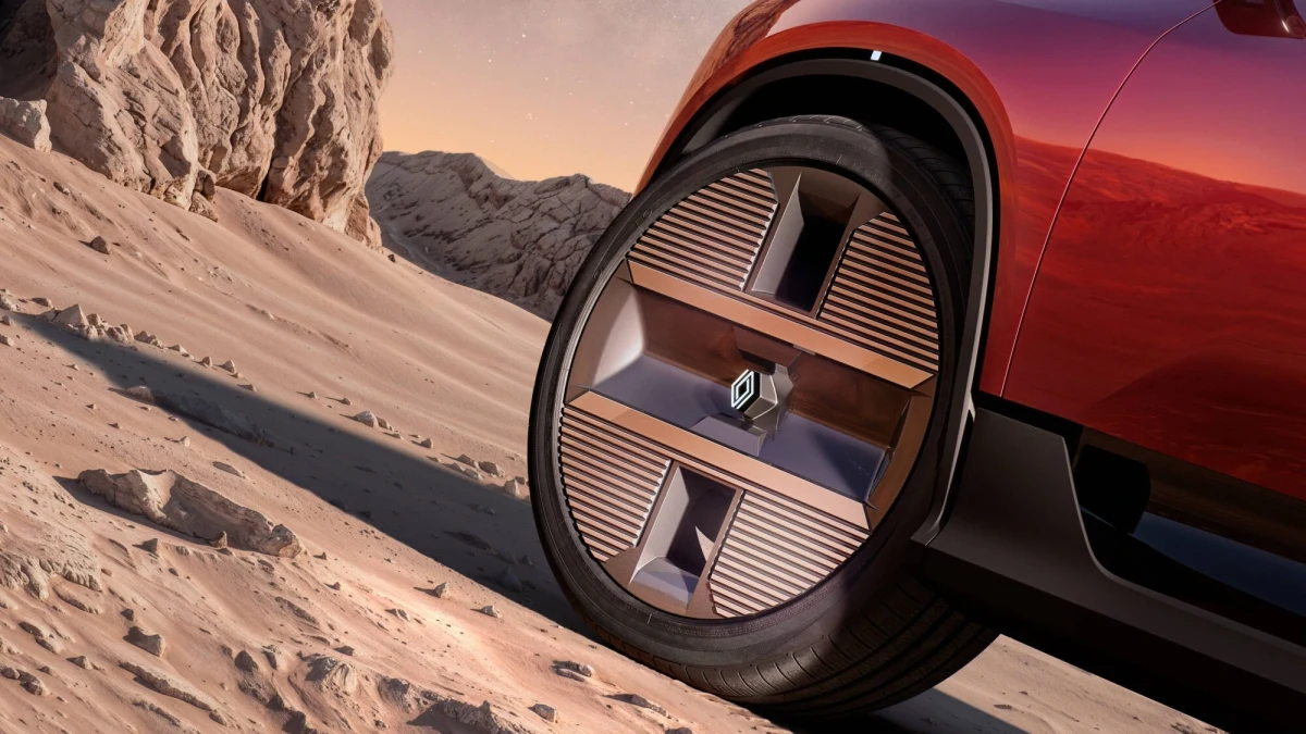Renault E-Space Concept’in büyük tasarımlı jantı ve gövde detayı