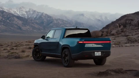 Rivian’dan üç aylık teslimat rekoru: 19.248 araç