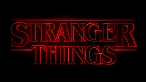 Stranger Things jeneriğindeki kırmızı harflerin tanıdık gelmesinin nedeni