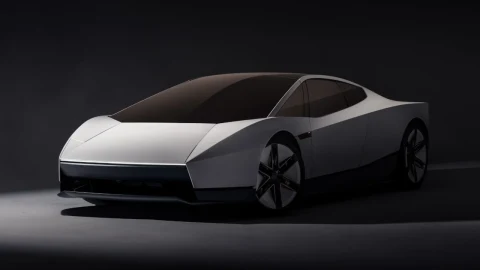 Tesla Roadster’ın Thrust sürümünde 200 litrelik gaz tankı bulunacak
