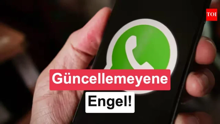 WhatsApp'a giriş için telefon yazılımını güncelleme uyarısını gösteren iki telefon ekranı
