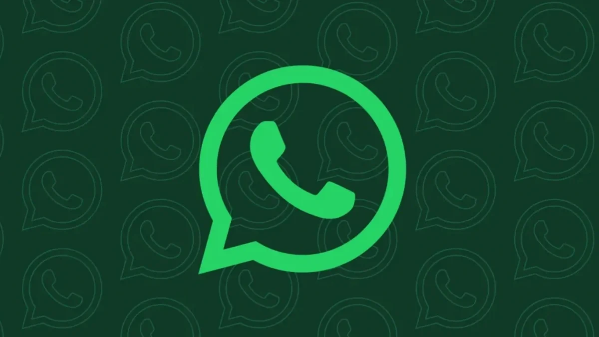Koyu yeşil desenli zemin üzerinde WhatsApp logosu