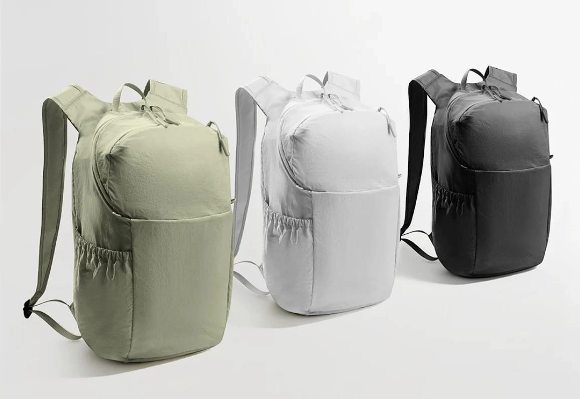 Mijia Lightweight Mini Backpack sırt çantalarının yeşil, açık gri ve siyah renk seçenekleri